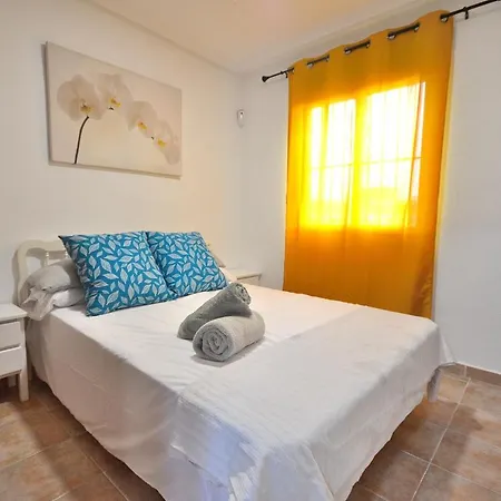 Holiday home Agradable Adosado Con Piscina, Duchas Hidromasaje *