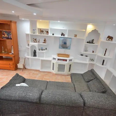 Agradable Adosado Con Piscina, Duchas Hidromasaje Vakantiehuis *