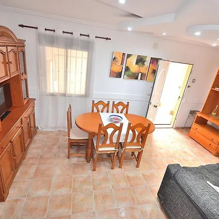 Agradable Adosado Con Piscina, Duchas Hidromasaje *