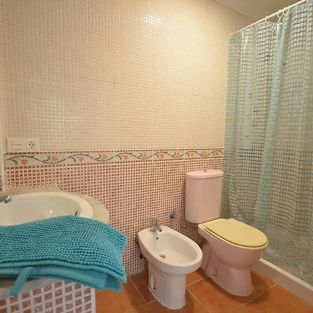 Agradable Adosado Con Piscina