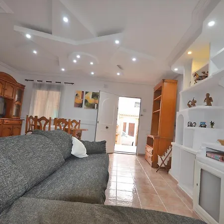Holiday home Agradable Adosado Con Piscina