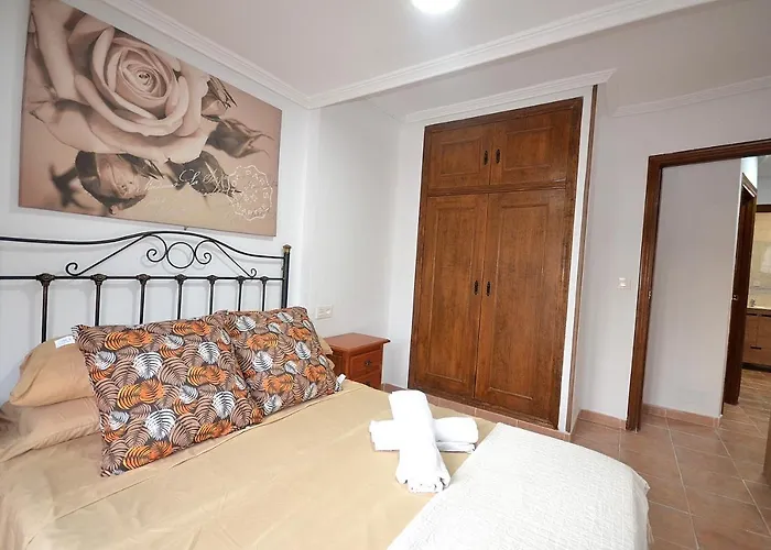 Agradable Adosado Con Piscina, Duchas Hidromasaje Torrevieja