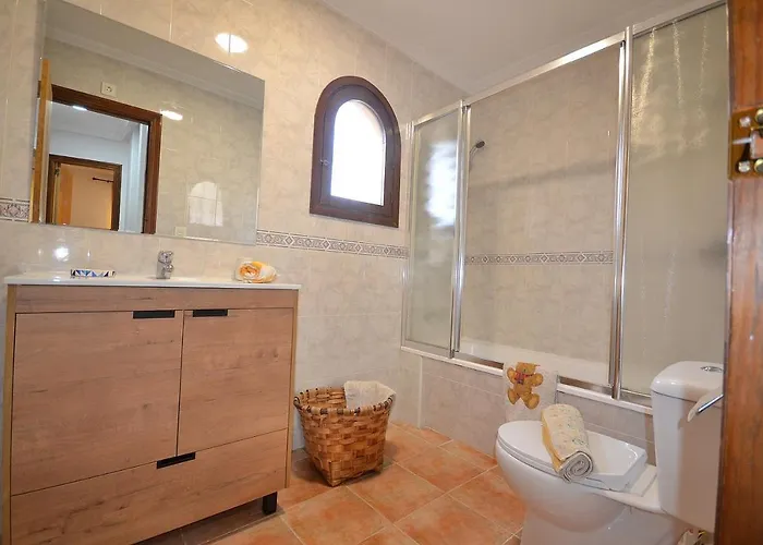 別荘 Agradable Adosado Con Piscina, Duchas Hidromasaje *